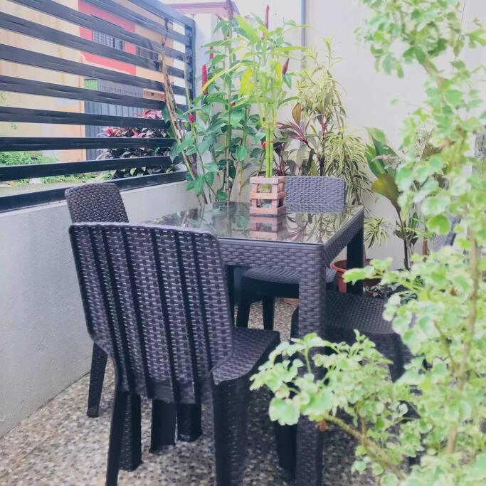 Home Away From Home. Bacolod Ngoại thất bức ảnh